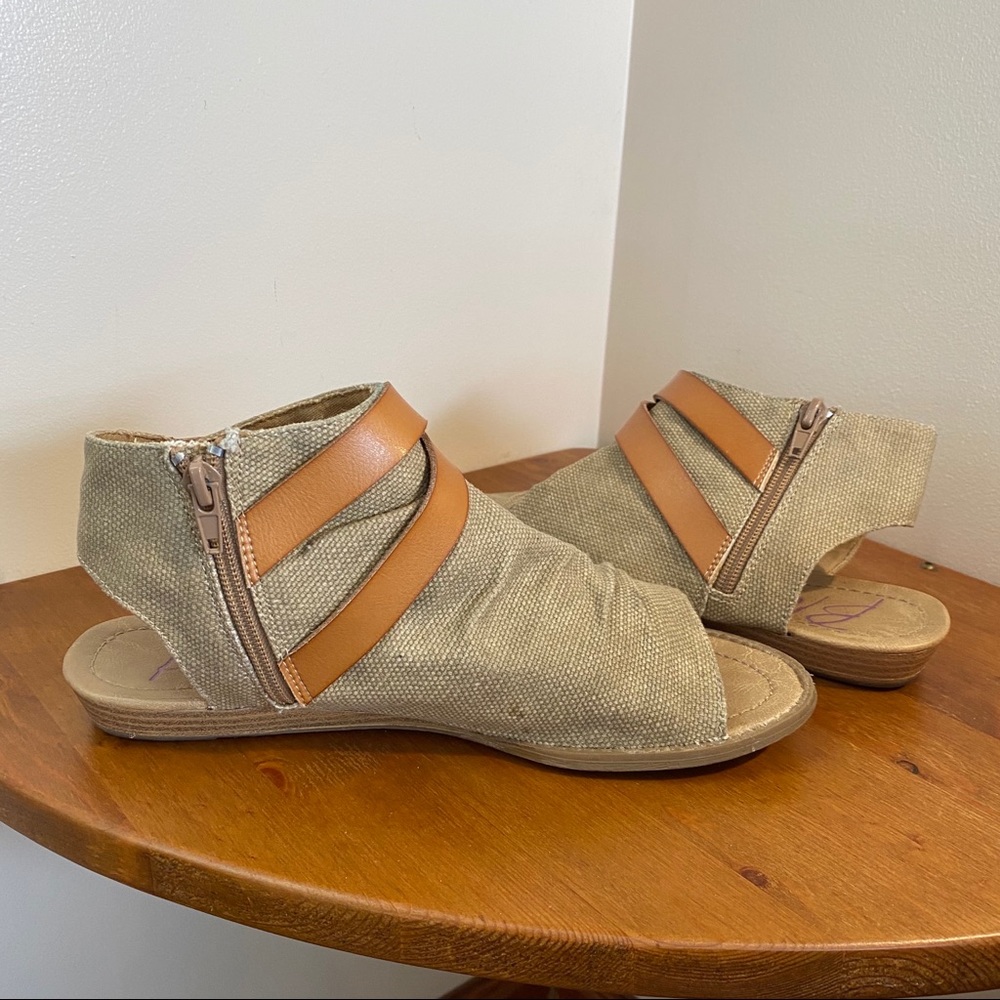 Blowfish Malibu wedge sandal. Tan canvas.